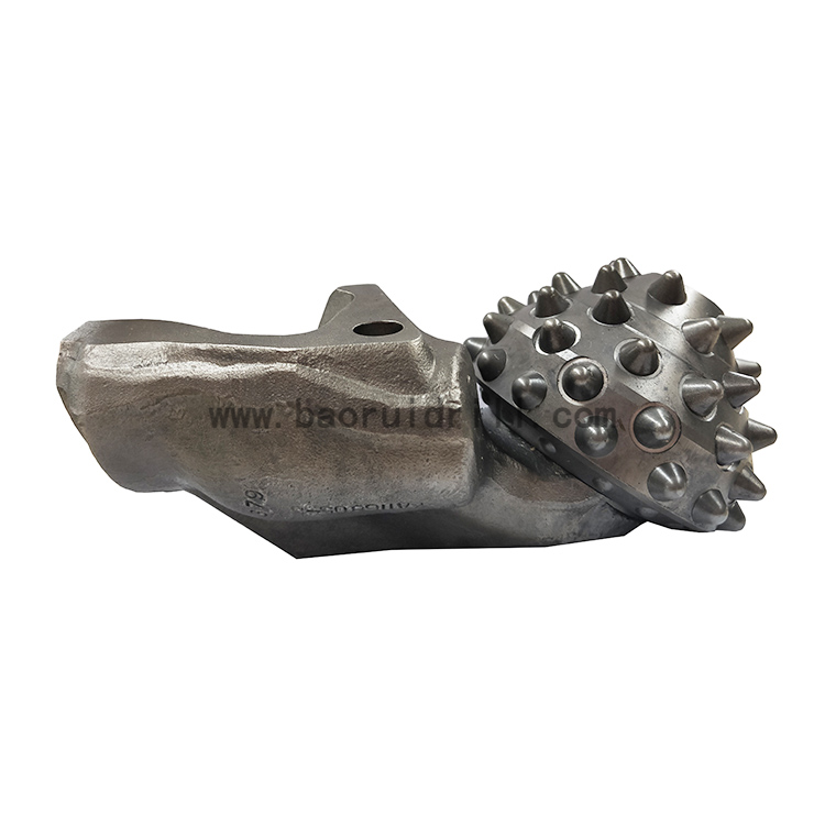 The Roller Bit Cutters Are Equipped with Sealed Bearings And Premium Alloy Teeth